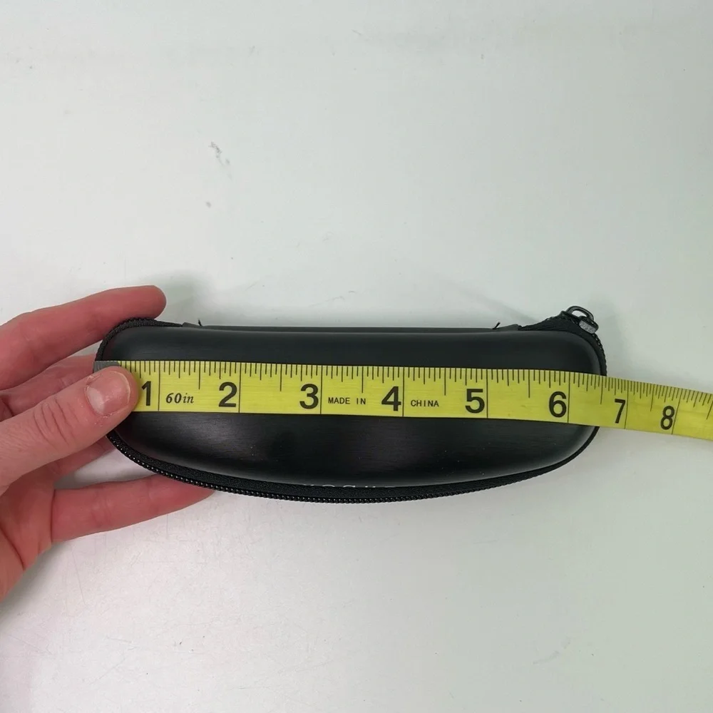 NEW Unused Vogue Black Small Clamshell Semi Hard Eyewear Glasses Case w Cloth